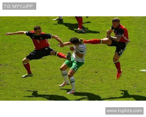 足球明星在赛场上的尴尬瞬间大盘点让人忍俊不禁的搞笑时刻回顾